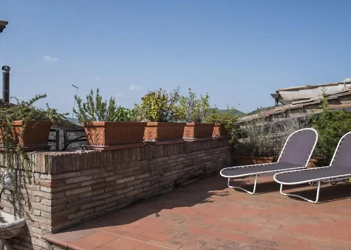 فندق مبيت وإفطار La Zuppa أسيسي